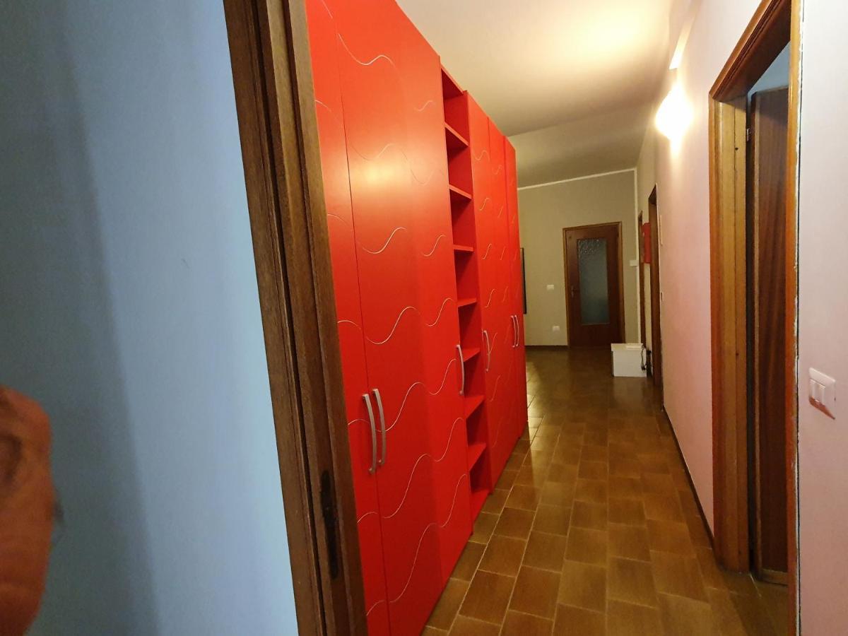 Casa Tommaso Apartment เปียเชนซา ภายนอก รูปภาพ