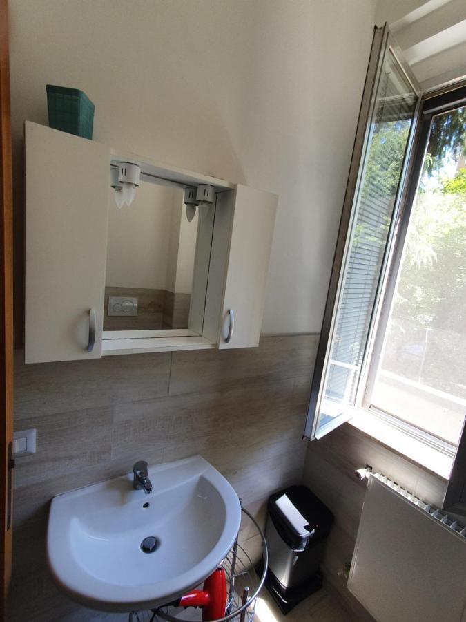 Casa Tommaso Apartment เปียเชนซา ภายนอก รูปภาพ
