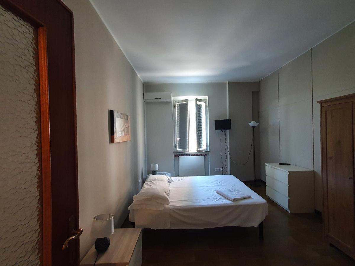 Casa Tommaso Apartment เปียเชนซา ภายนอก รูปภาพ