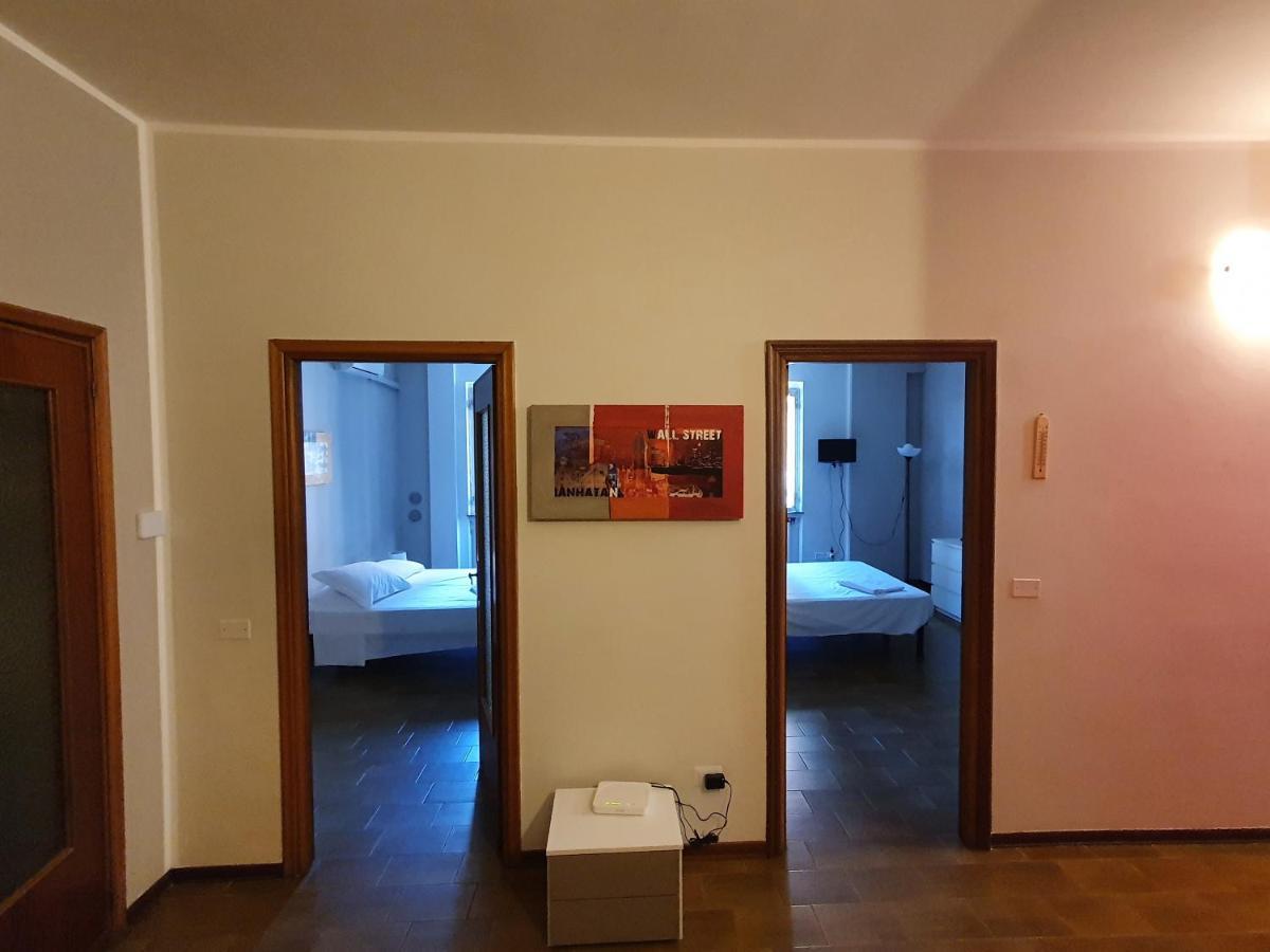 Casa Tommaso Apartment เปียเชนซา ภายนอก รูปภาพ