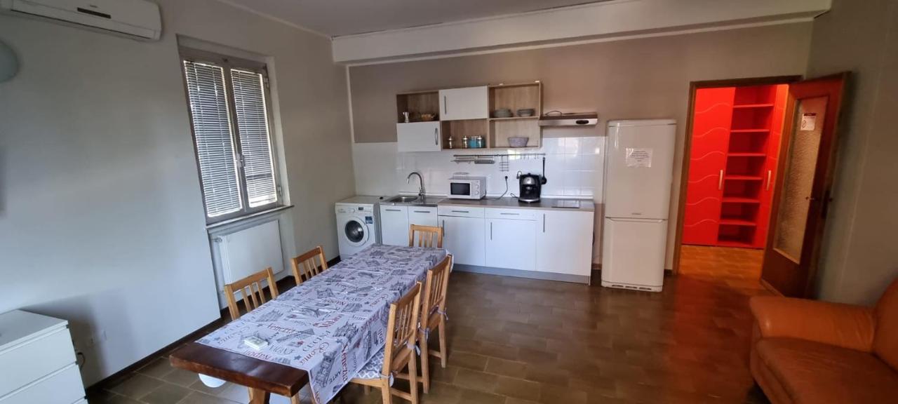Casa Tommaso Apartment เปียเชนซา ภายนอก รูปภาพ