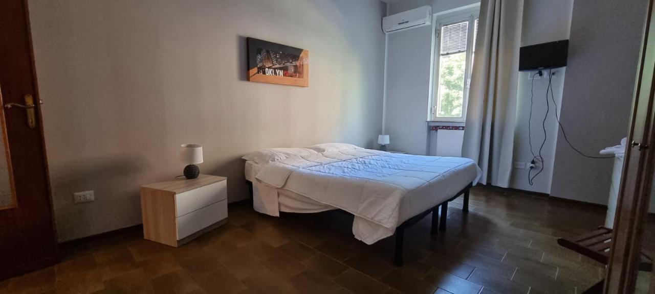 Casa Tommaso Apartment เปียเชนซา ภายนอก รูปภาพ