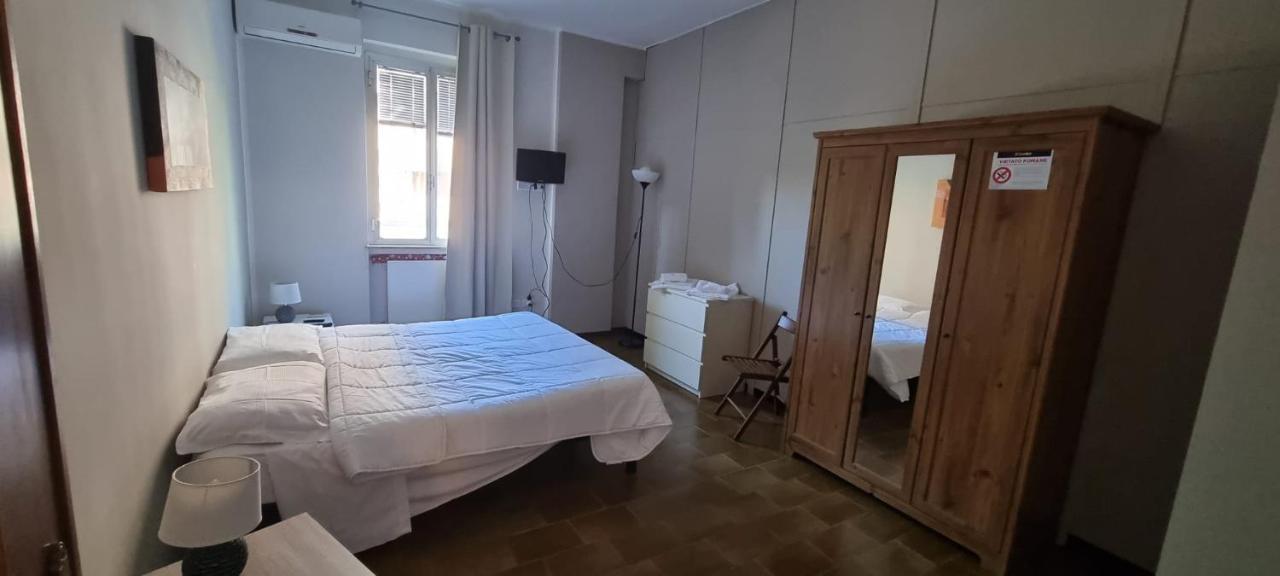 Casa Tommaso Apartment เปียเชนซา ภายนอก รูปภาพ